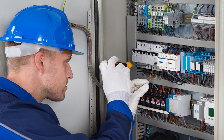travail électricien Paris 18
